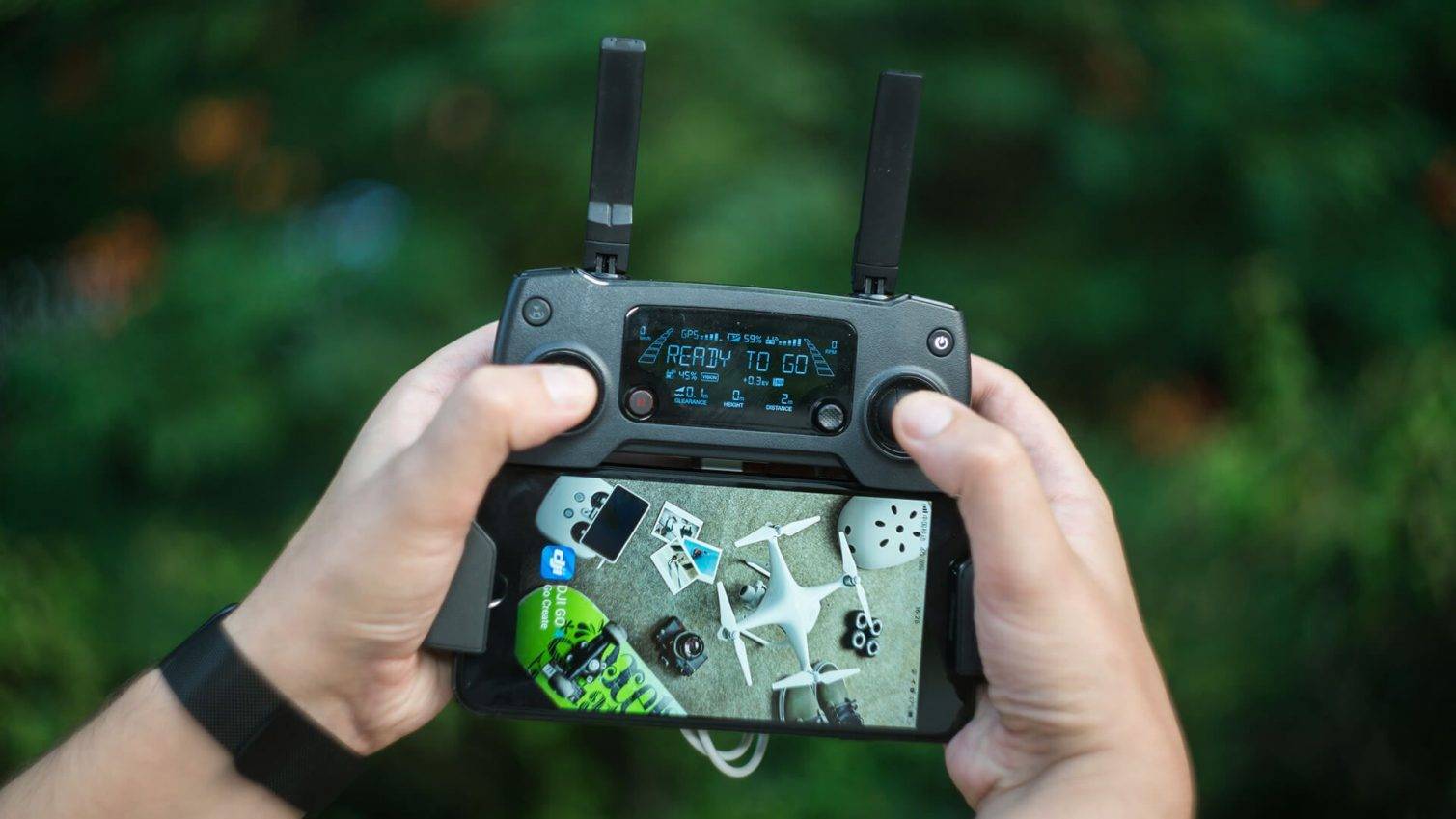 telefono con control dji go 4