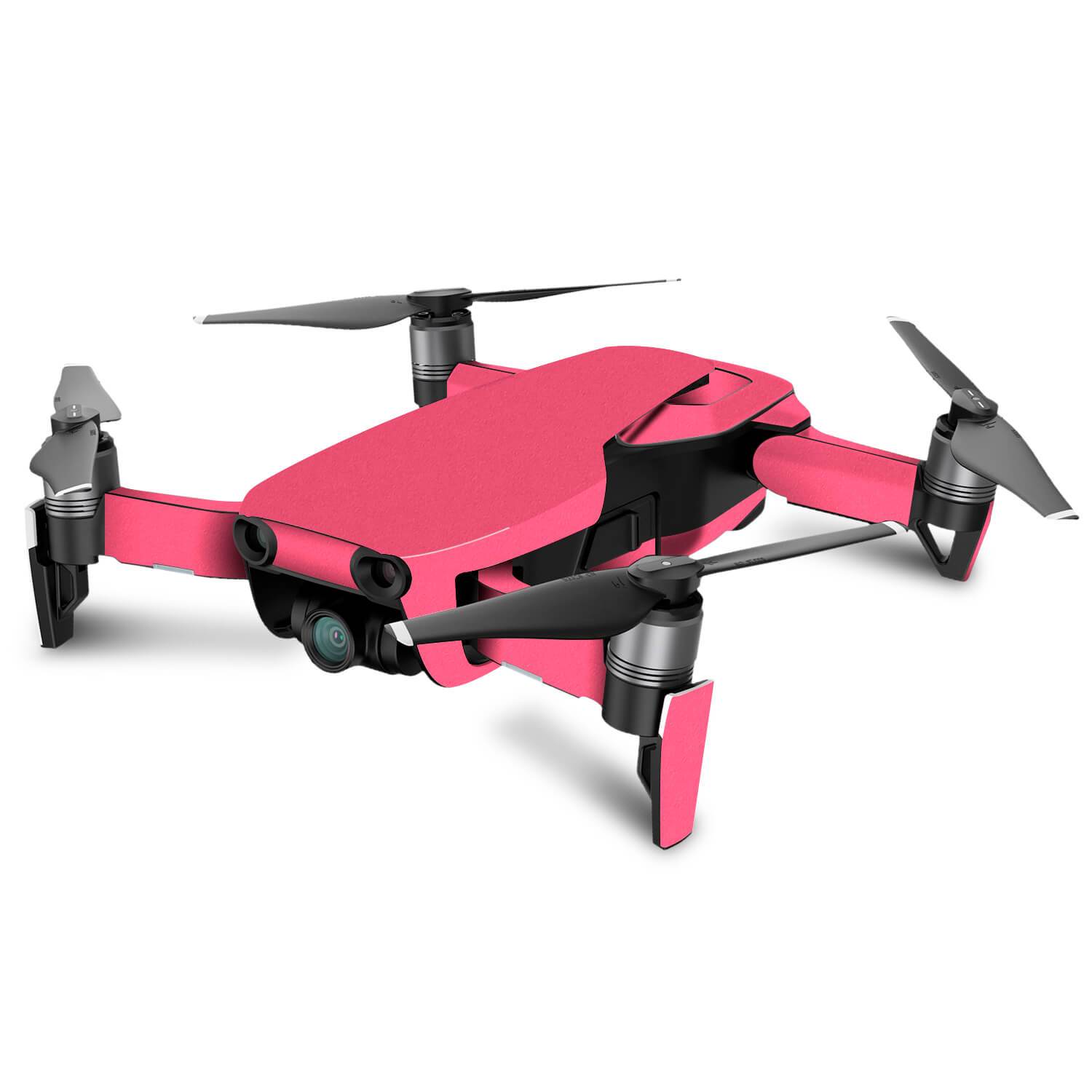 dron rosado sobre fondo blanco