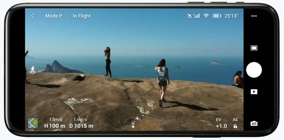 Pantalla de movil con mar y montaña